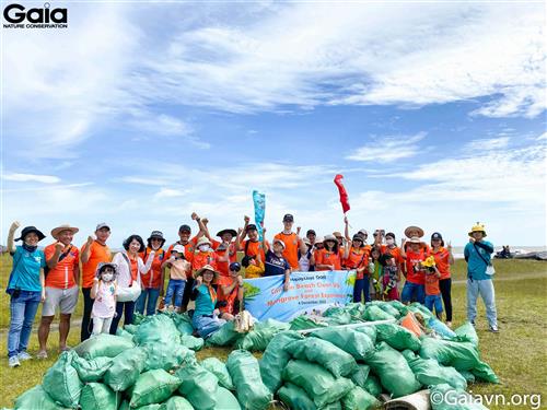 Xuất sắc hoàn thành nhiệm vụ làm sạch bờ biển