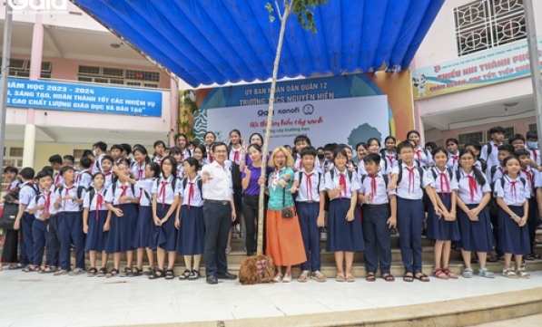 TRỒNG CÂY CHO TRƯỜNG HỌC THÀNH PHỐ HỒ CHÍ MINH THÊM XANH 