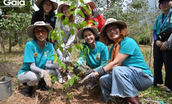 HOA HẬU H’HEN NIÊ, NGƯỜI ĐẸP BIỂN NGÔ BẢO NGỌC TRỒNG RỪNG ĐỒNG NAI ĐẨY LÙI  BIẾN ĐỔI KHÍ HẬU 